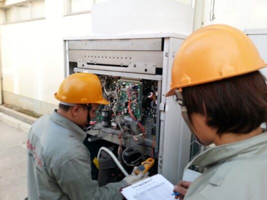 chuyen-sua-chua-chiller-o-ha-noi-va-cac-tinh-mien-bac (2)