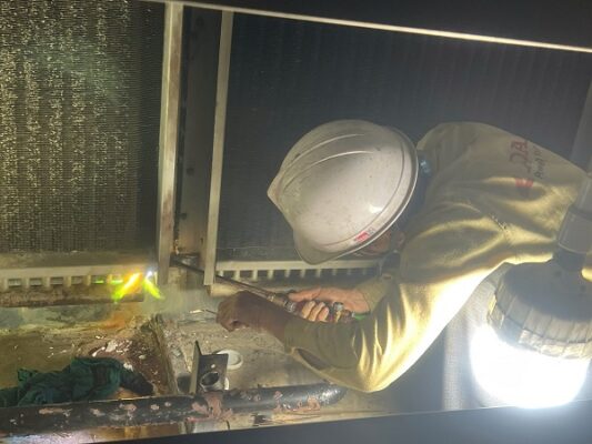 Sửa chữa dàn coil trao đổi nhiệt chiller điều hòa bị thủng